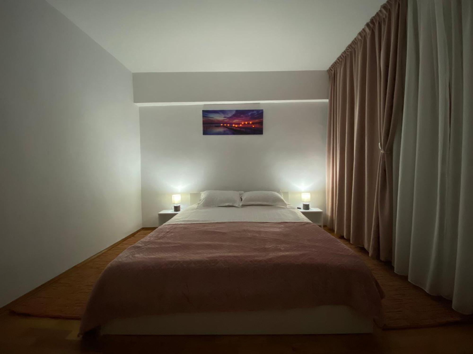 Central Relaxation Apartment Bukares Bagian luar foto